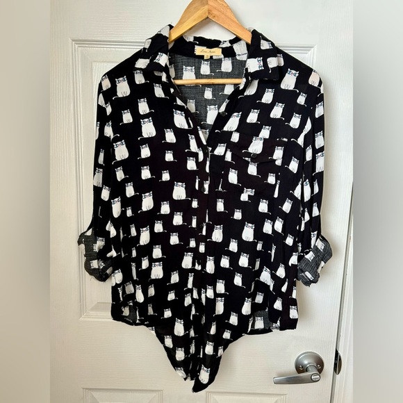 Love Notes Cat Print Black and White Button Down Shirt Tie Front Size M - Picture 3 of 9